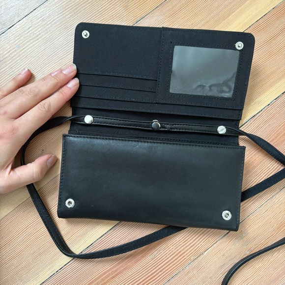 Vintage Eddie Bauer Leather Mini Crossbody Wallet Purse - Picture 3 of 8